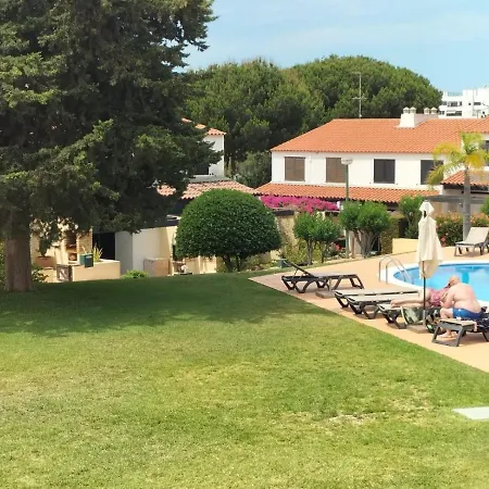 V2 Vilar Jardim Piscina Wifi Semesterbostad *