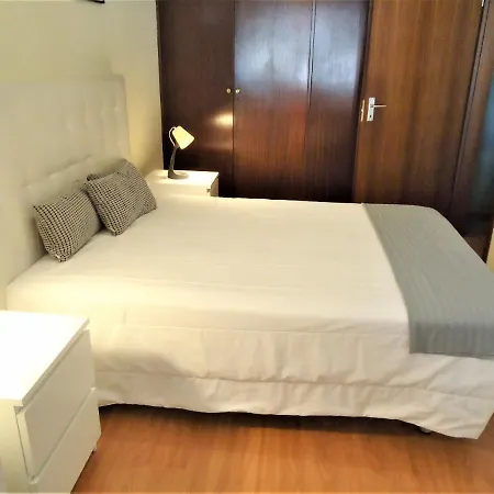 V2 Vilar Jardim Piscina Wifi Semesterbostad *