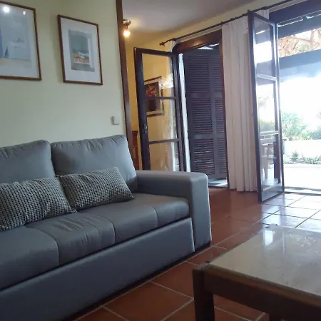 Semesterbostad V2 Vilar Jardim Piscina Wifi