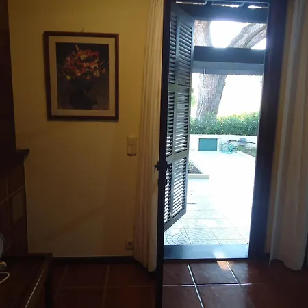 V2 Vilar Jardim Piscina Wifi Holiday home Quarteira