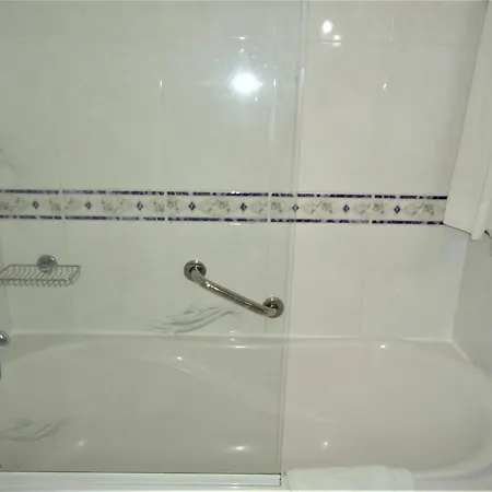 Semesterbostad V2 Vilar Jardim Piscina Wifi *