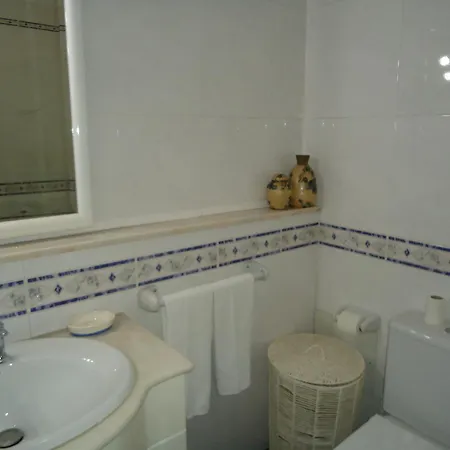 Dom wakacyjny V2 Vilar Jardim Piscina Wifi Quarteira