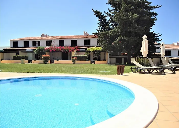 V2 Vilar Jardim Piscina Wifi Casa de Férias