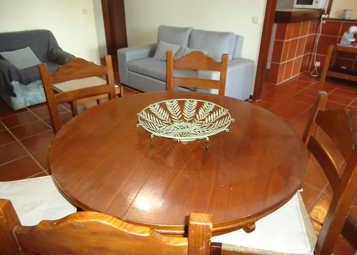 V2 Vilar Jardim Piscina Wifi Casa de Férias Quarteira