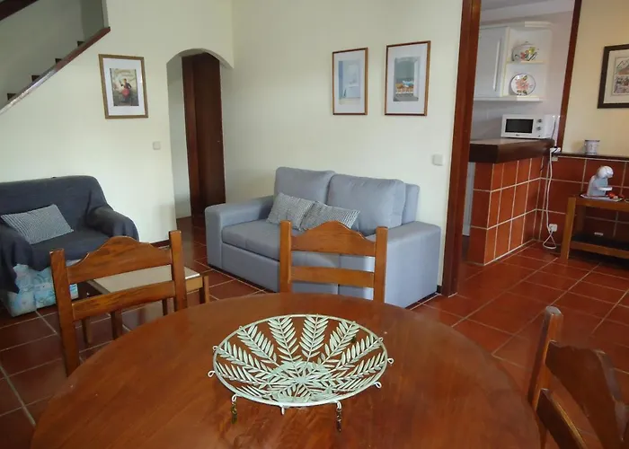 V2 Vilar Jardim Piscina Wifi * Quarteira