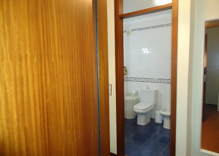 V2 Vilar Jardim Piscina Wifi Casa de Férias Quarteira