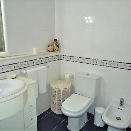 V2 Vilar Jardim Piscina Wifi 度假居